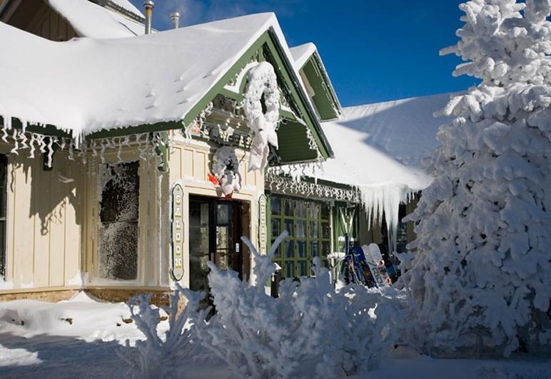 Inn At Snowshoe Kültér fotó